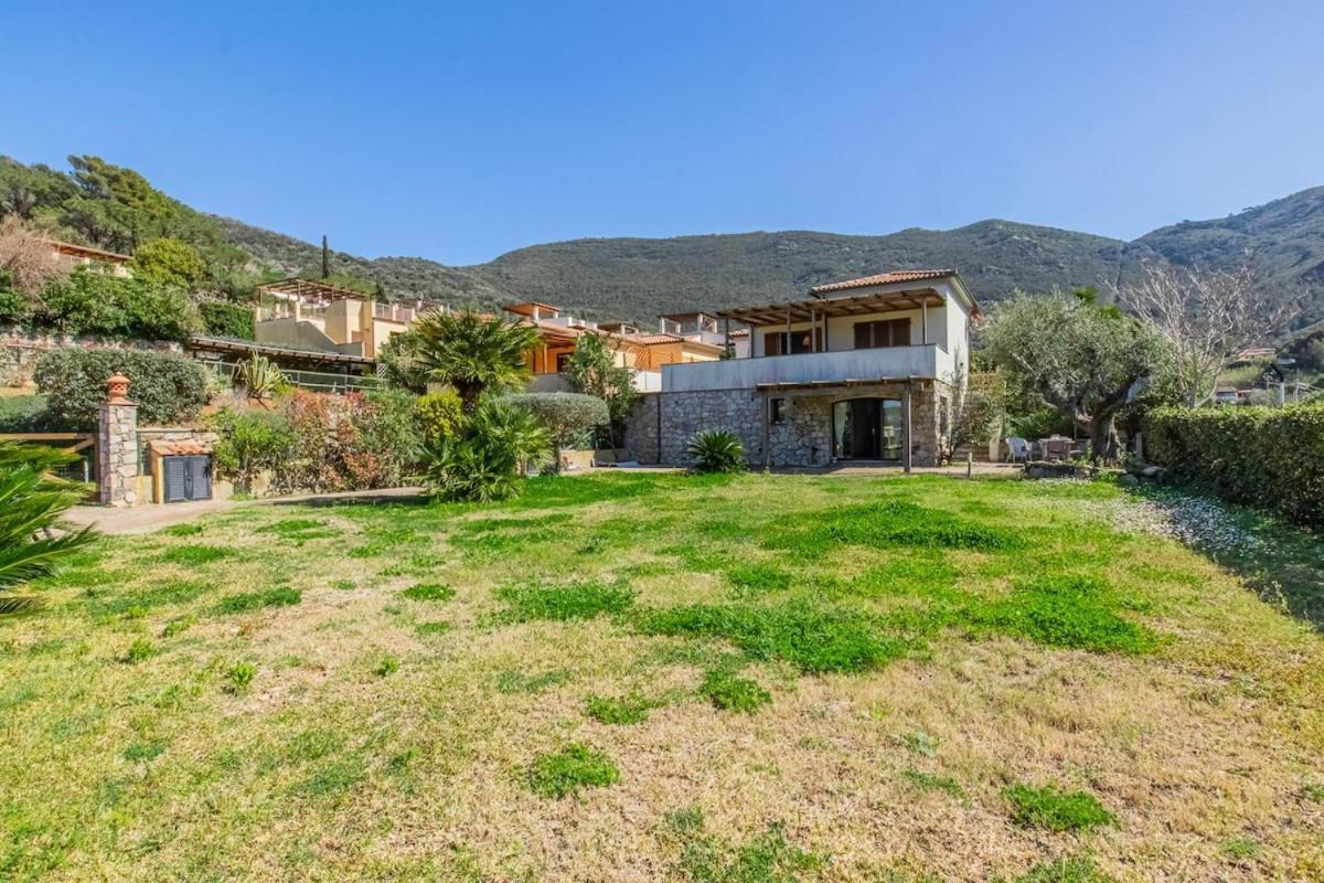 Villa Acquasalata Nisporto Exteriör bild
